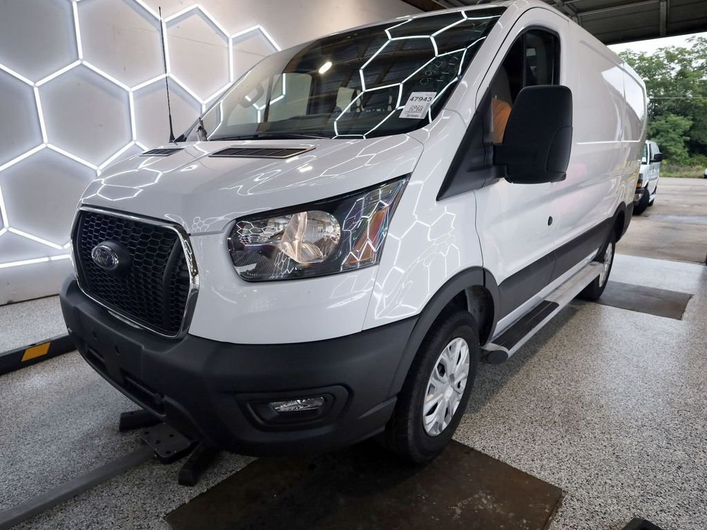 Used 2025 White Ford Base image 3
