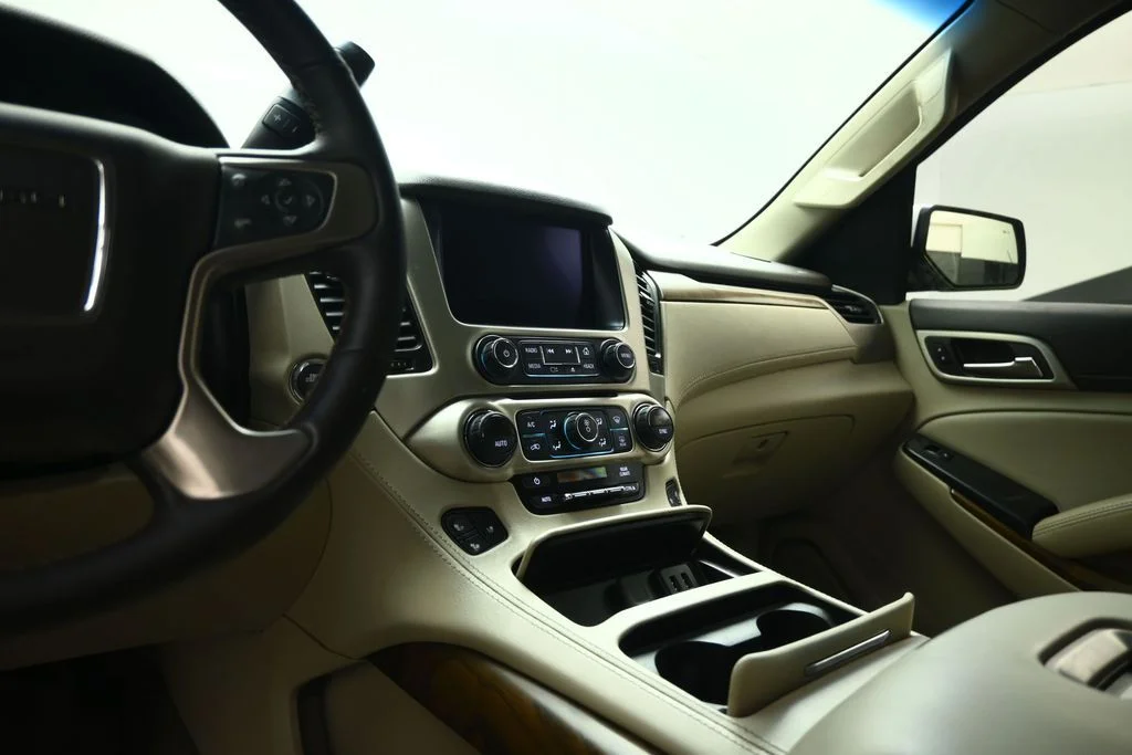 Used 2020 Silver GMC Denali image 54