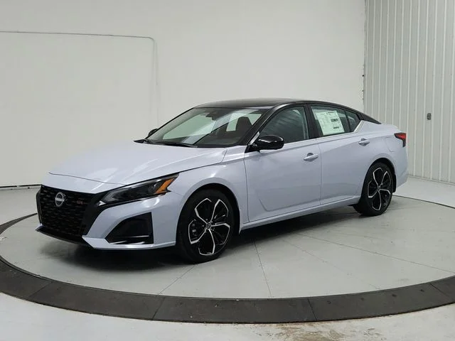 New 2026 Gray Nissan 2.5 SR image 3