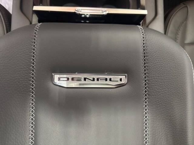 2026 GMC Yukon Denali - Photo 15