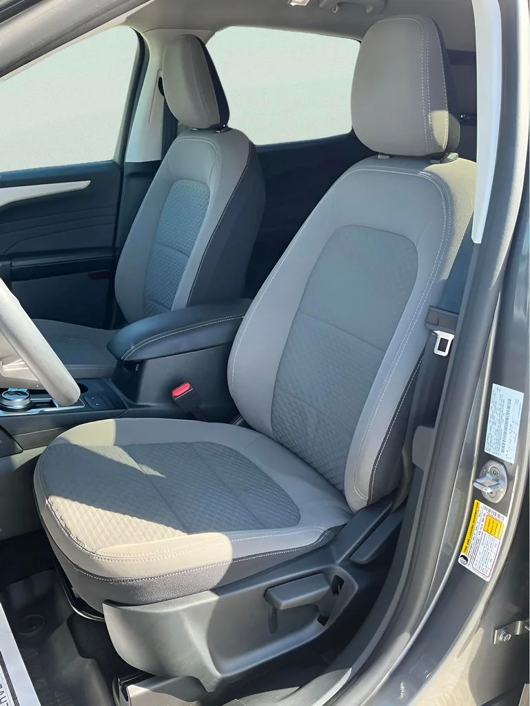 Used 2022 Gray Ford SE image 30