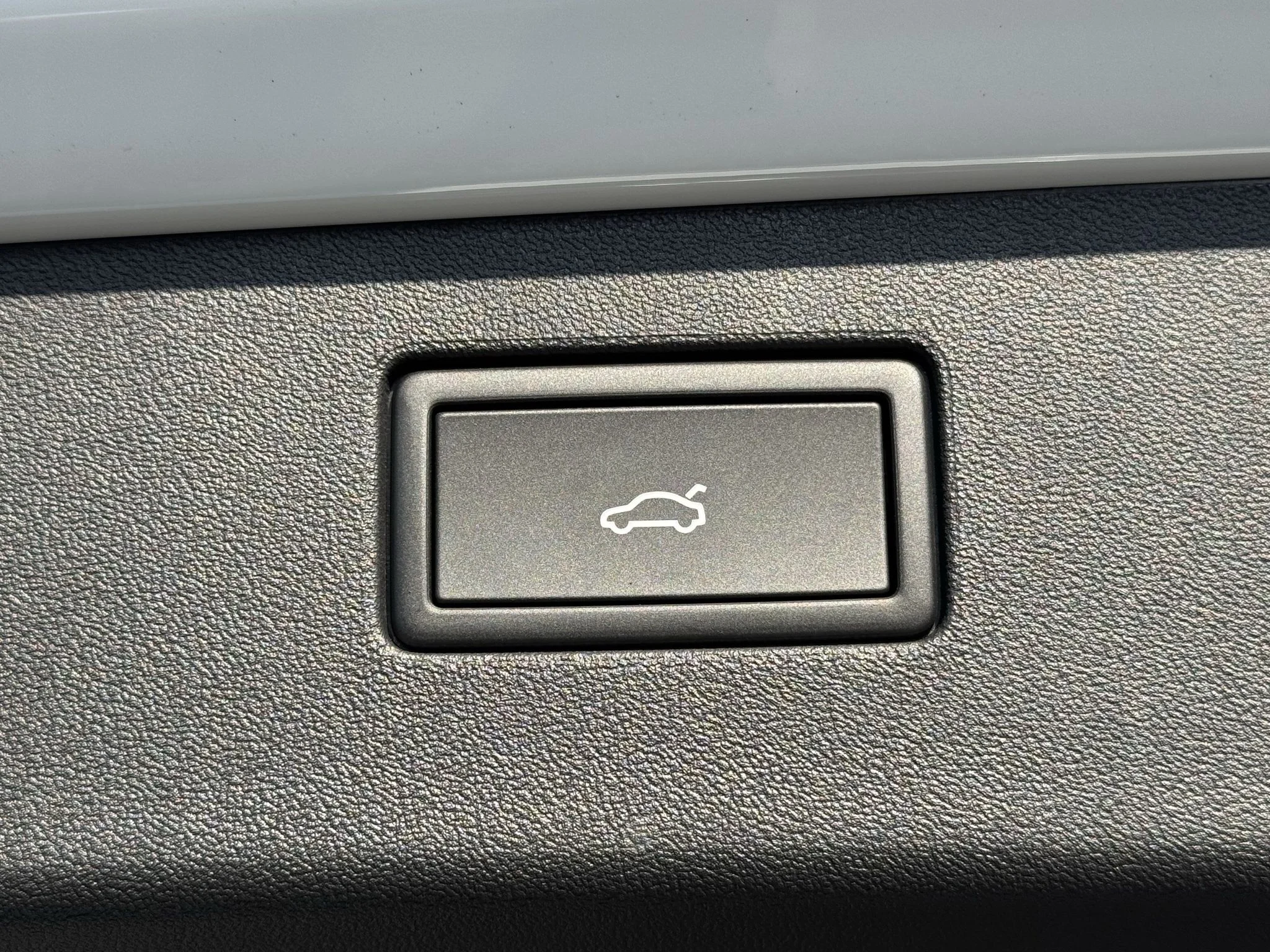 New 2026 Pure White Volkswagen SE image 23
