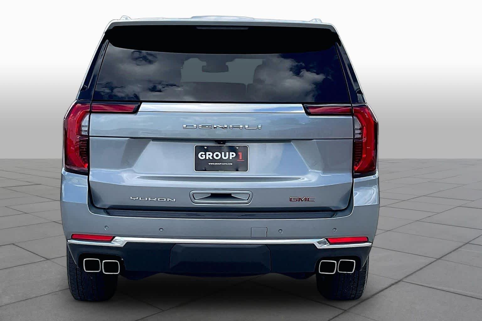 Used 2025 Sterling Metallic GMC Denali image 5