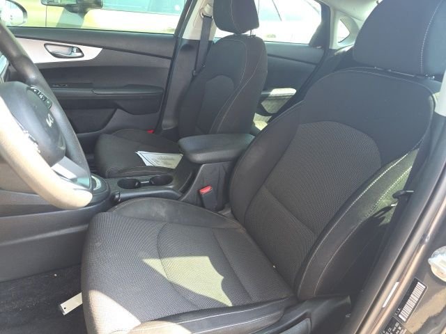 Used 2022 Gray Kia LXS image 5