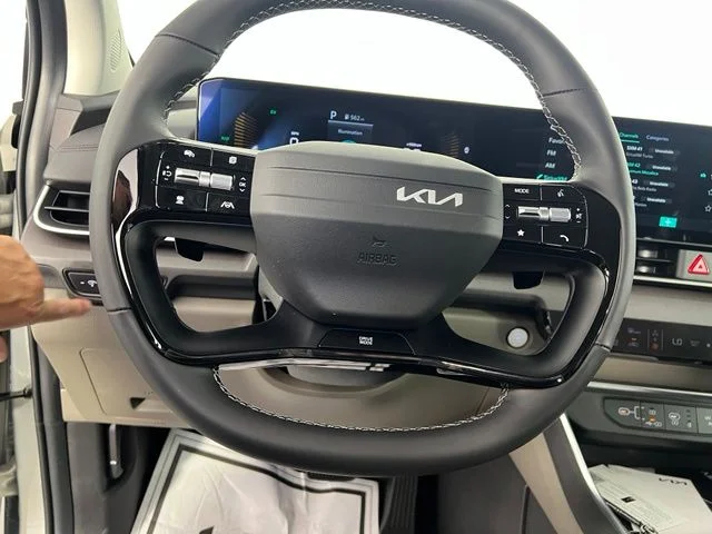 New 2027 White Kia EX image 16
