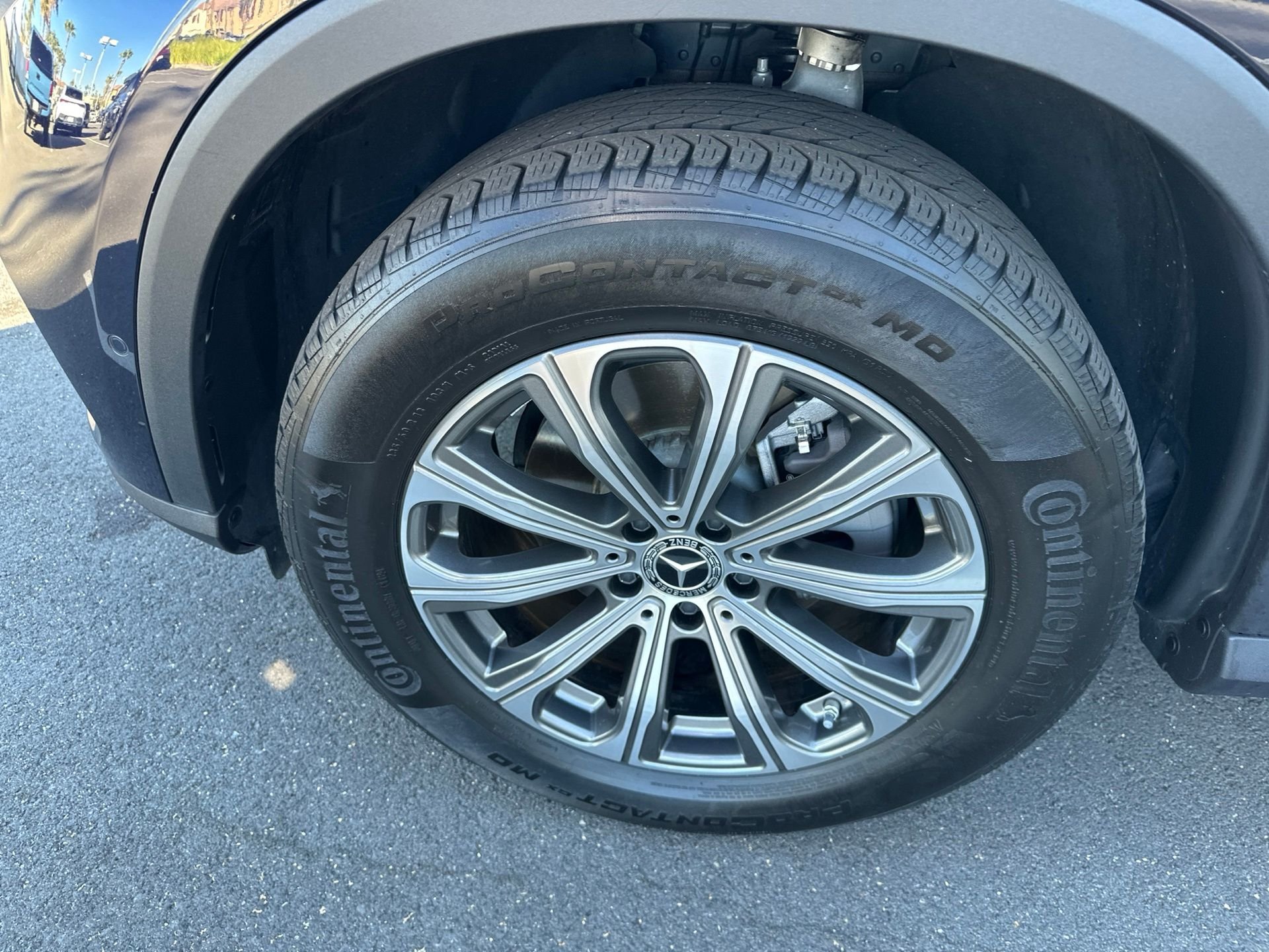 Used 2024  Mercedes-Benz GLC 300 image 3