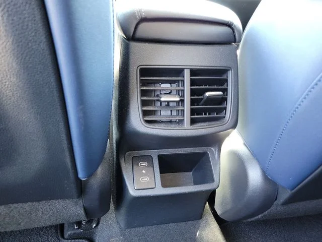 Used 2024 Fusion Black Kia S image 25
