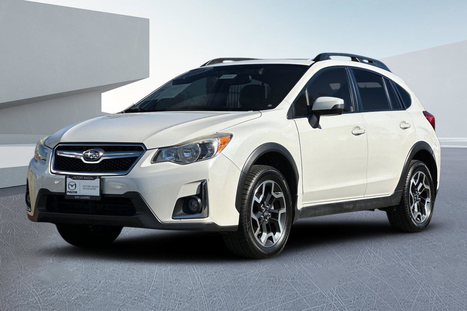 Used 2016 White Subaru 2.0i Limited image 8