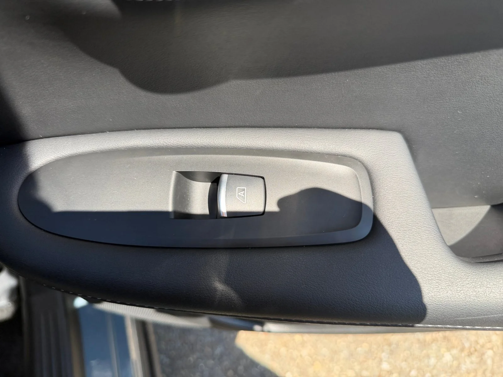Used 2025 Slate Gray INFINITI LUXE image 37