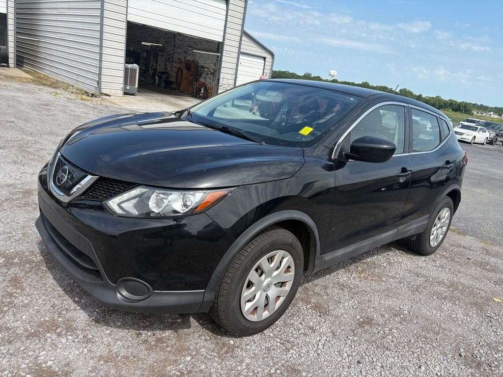 Used 2019 Black Nissan S image 4