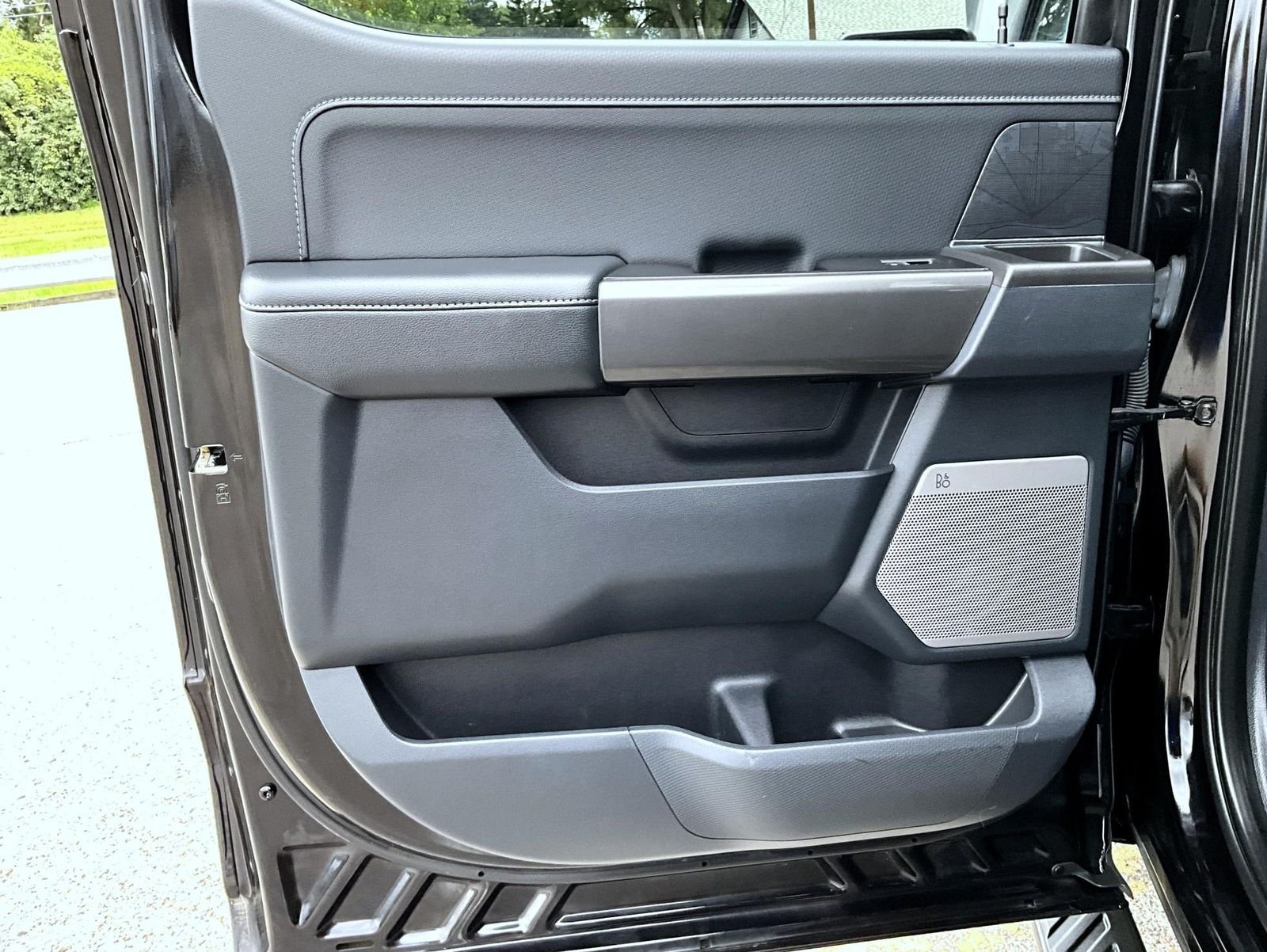 Used 2023 Black Ford XLT image 24