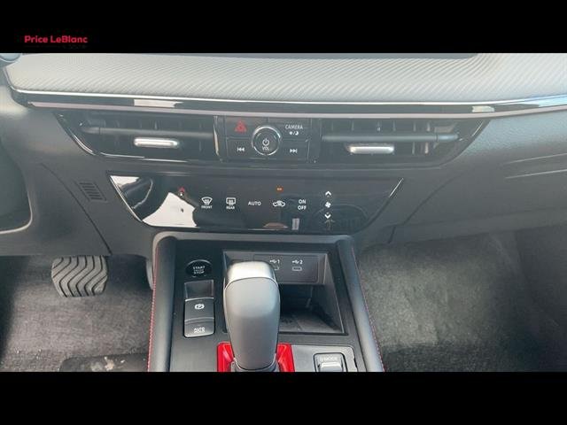 2025 Nissan Kicks SR - Photo 13