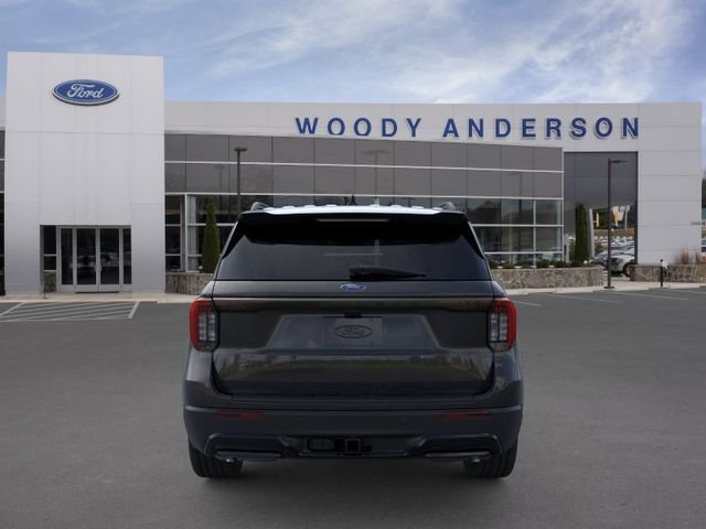 New 2026 Agate Black Metallic Ford ST-Line image 5