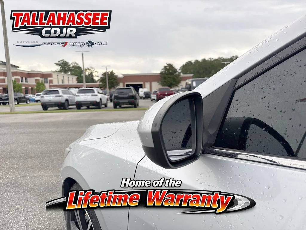 Used 2022 Brilliant Silver Metallic Nissan SV image 12