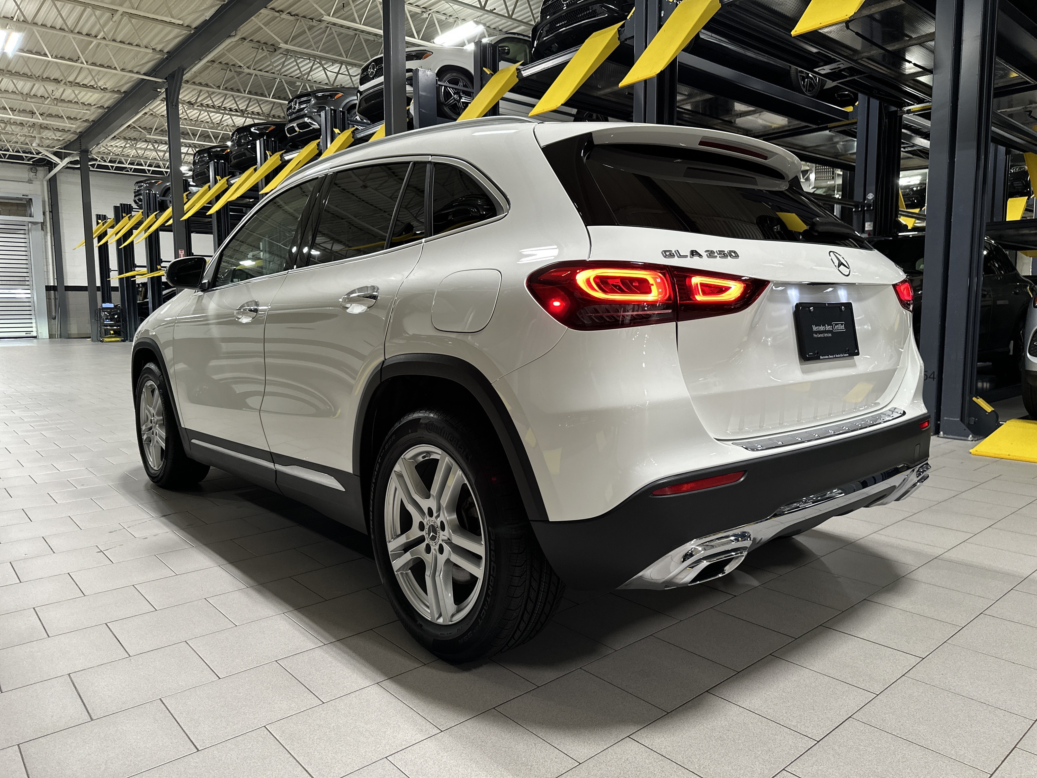 Certified Used 2023 Polar White Mercedes-Benz GLA 250 image 3