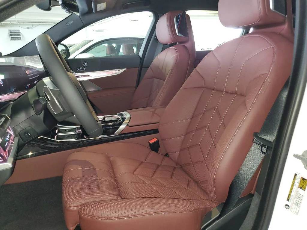 New 2026 Alpine White BMW 740i image 16