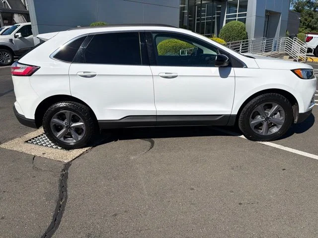 Used 2022 White Ford SEL image 8