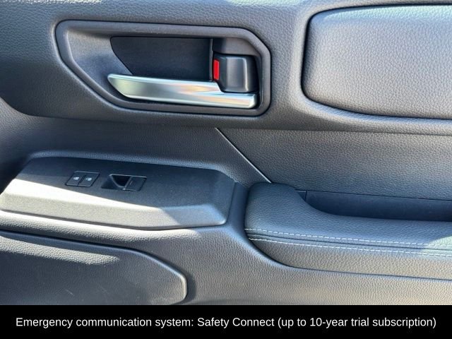 Used 2025 Wind Chill Pearl Toyota Base image 27