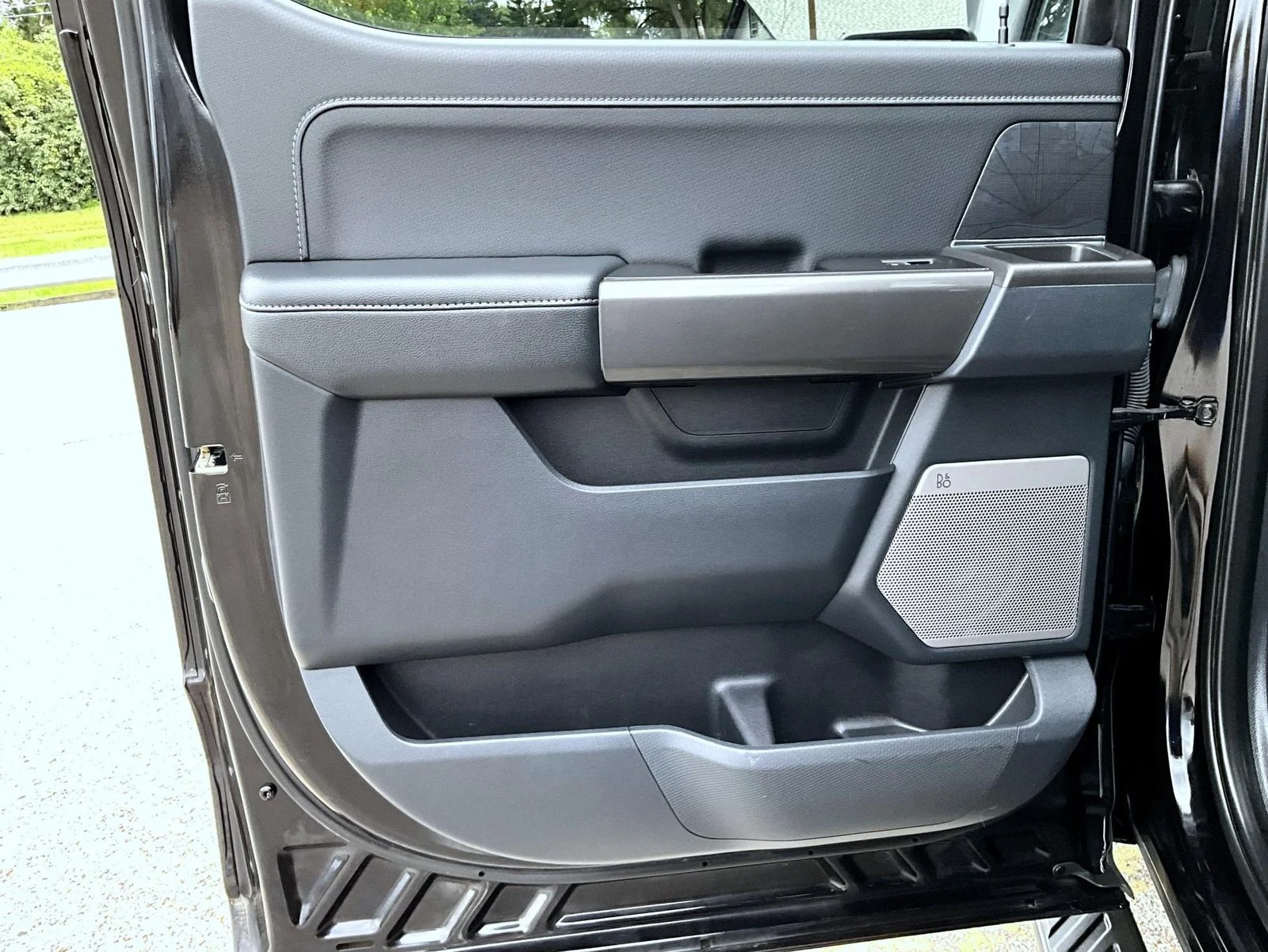 Used 2023 Black Ford XLT image 24