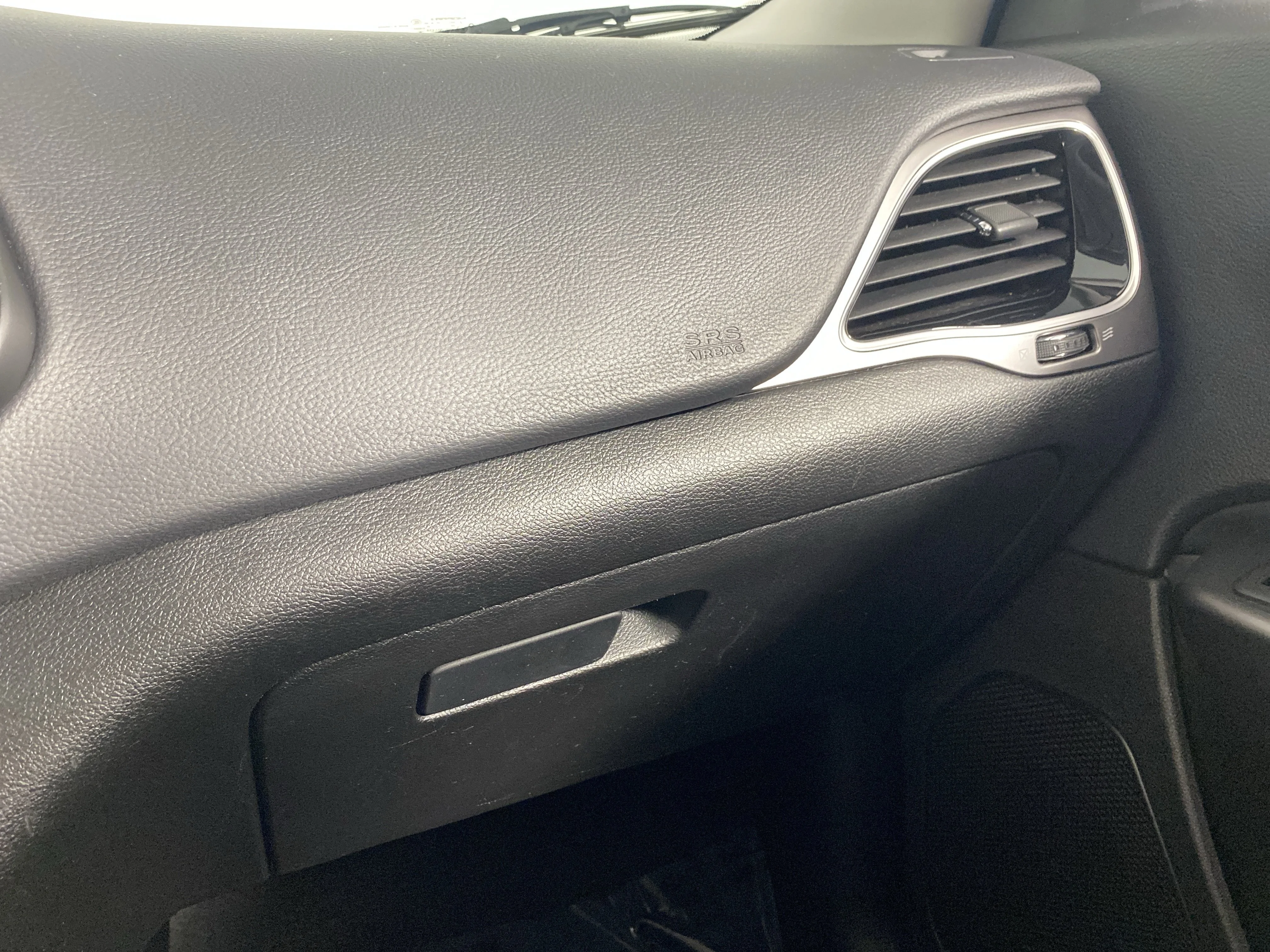 Used 2020 Bright White Clearcoat Jeep Limited image 30