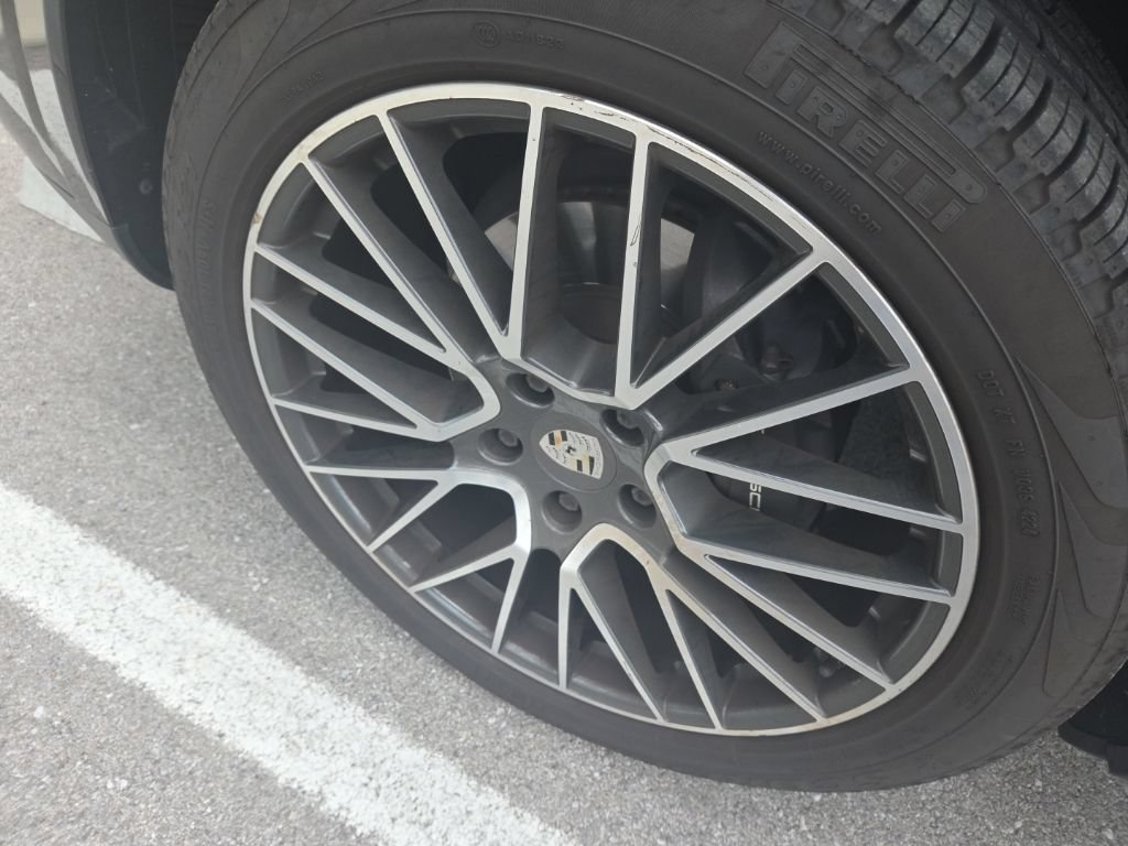 Used 2019 Jet Black Metallic Porsche Base image 8