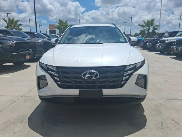 Used 2024 White Hyundai SEL image 2