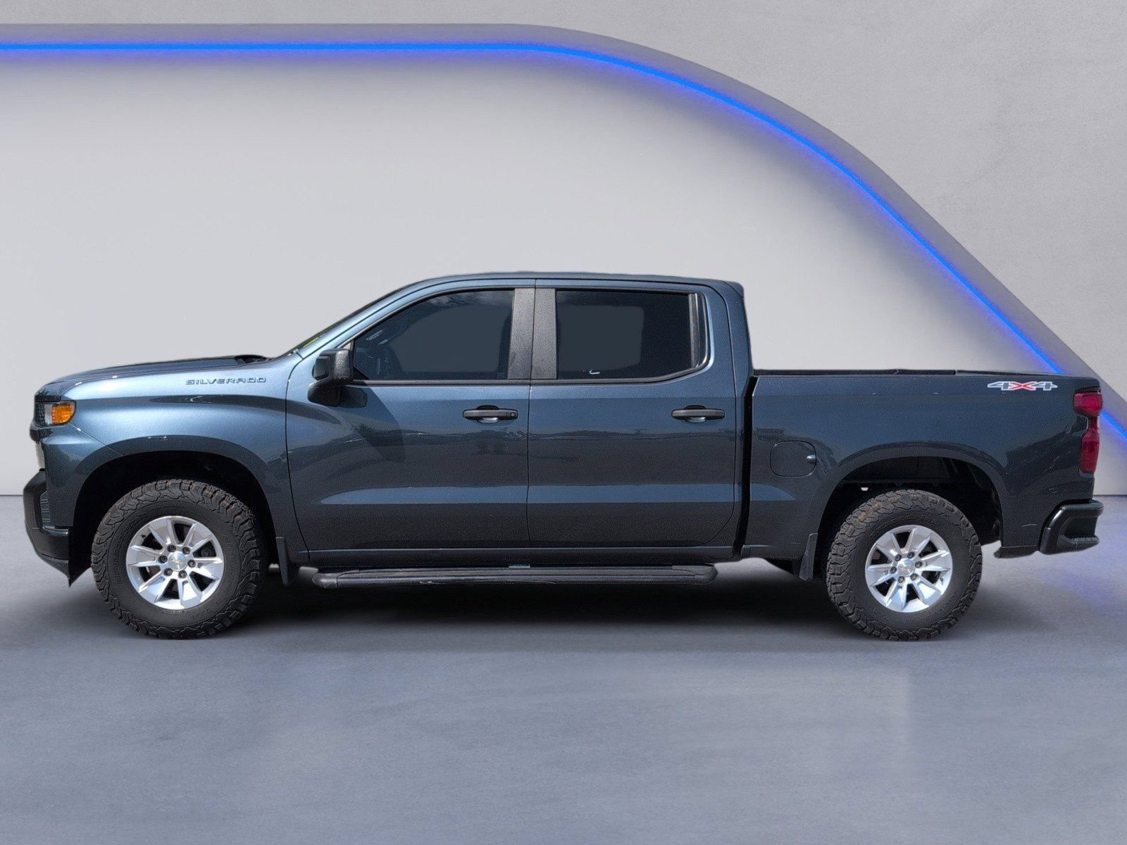 Used 2020 SHADOW GRAY METALLIC Chevrolet Work Truck image 5