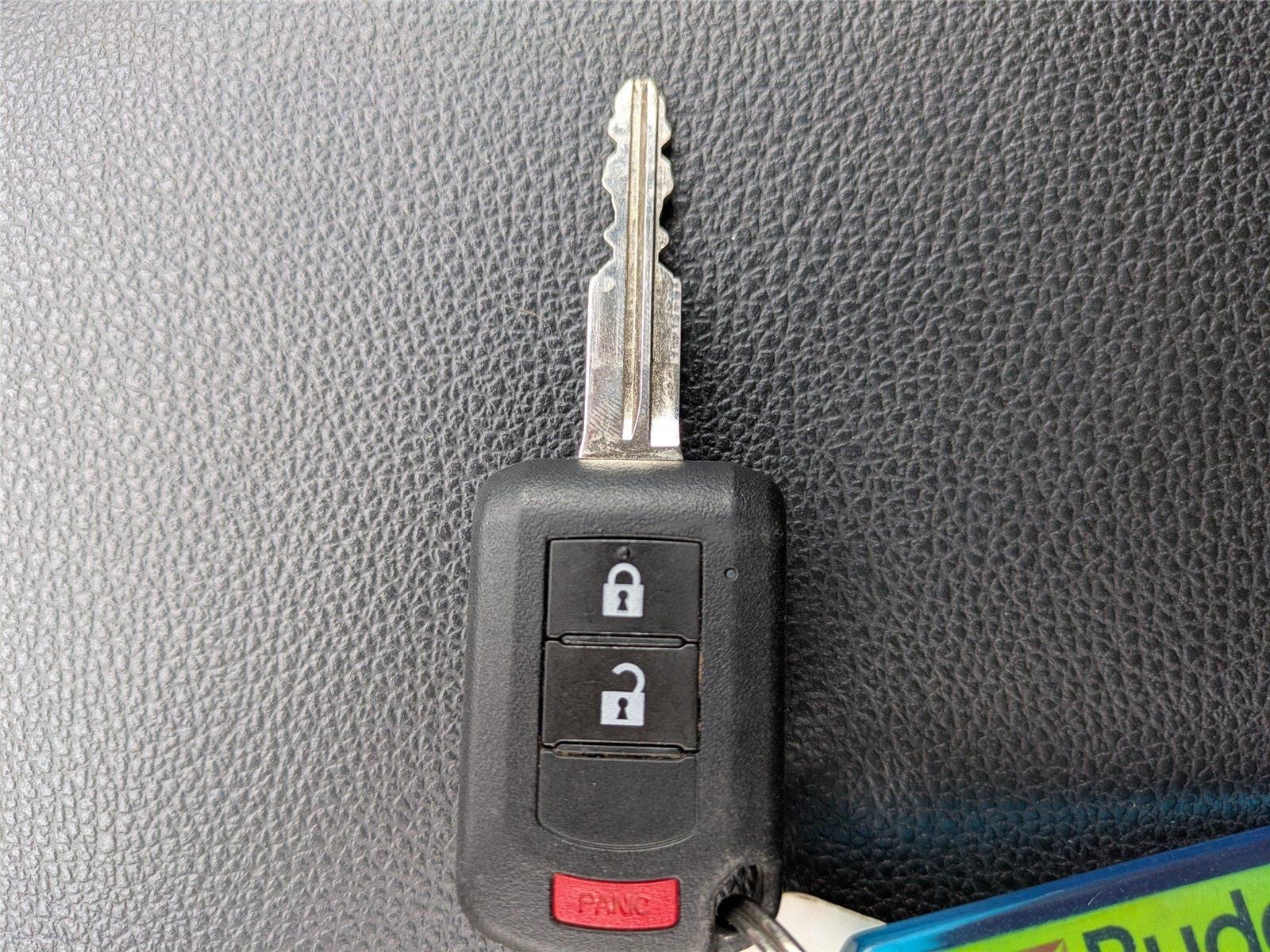 Used 2025  Mitsubishi S image 26