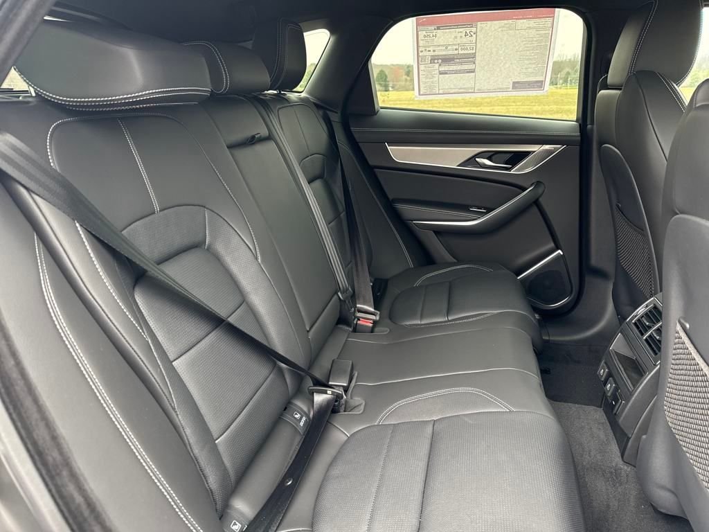 2026 Jaguar F-Pace R-Dynamic S - Photo 20
