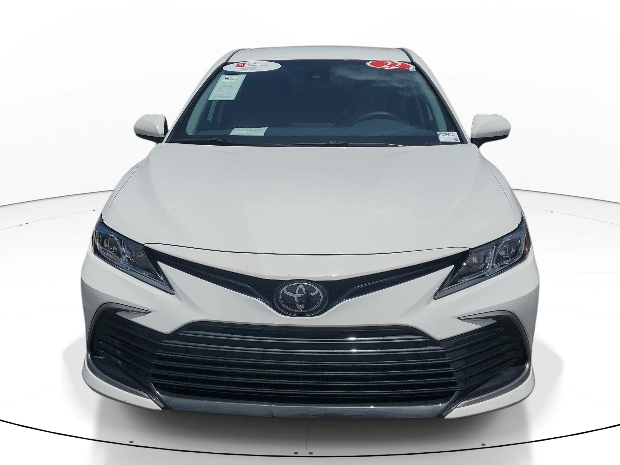 Used 2022 White Toyota LE image 2