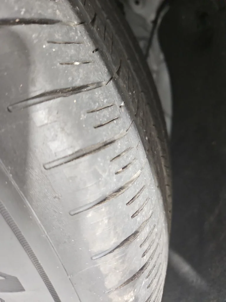 Used 2025 White Hyundai SEL image 28