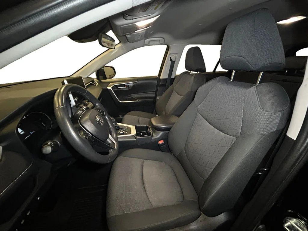 Used 2023 Midnight Black Toyota XLE image 9