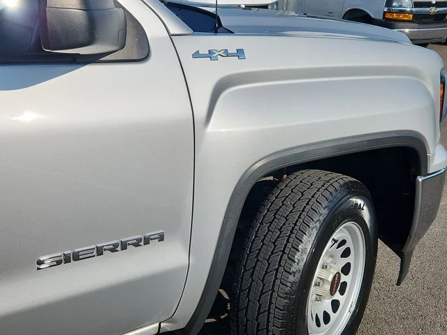 Used 2018 Silver GMC Base image 20