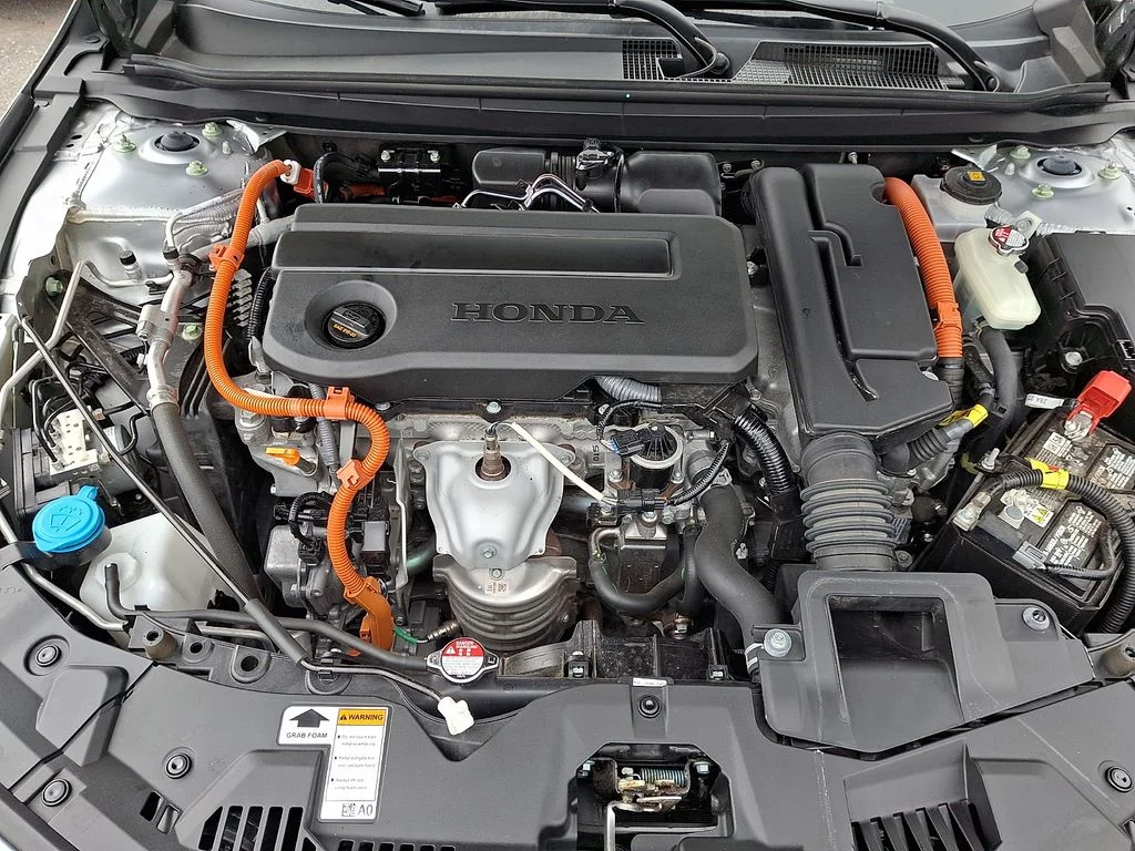 Used 2024 Silver Honda Touring image 29