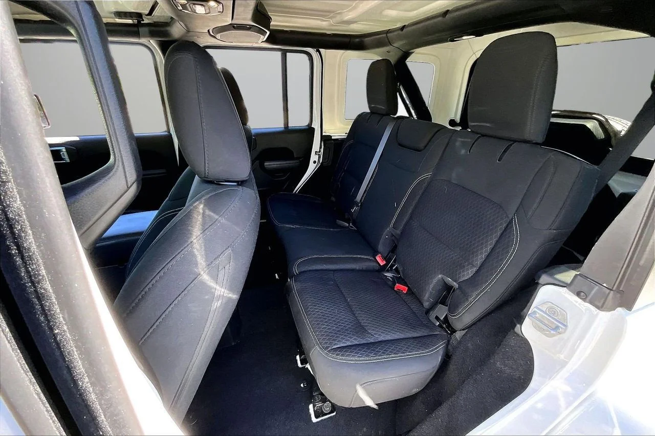 Used 2021 White Jeep Sport S image 22