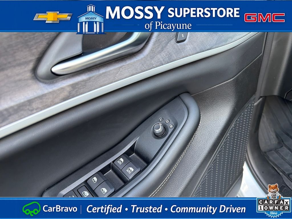 Used 2023 Silver Jeep Limited image 15