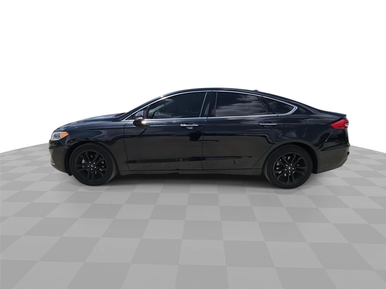 Used 2019 Black Ford SEL image 5
