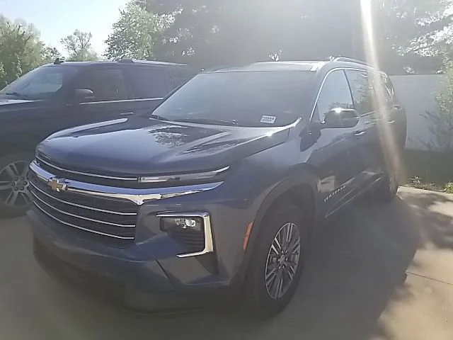 2025 Chevrolet Traverse LT - Photo 13