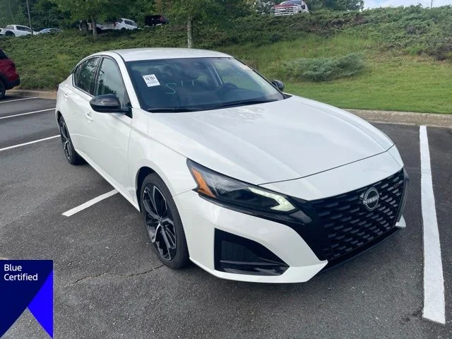 Used 2026 White Nissan 2.5 SR image 7