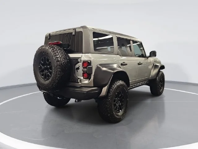 Used 2023 Silver Ford Raptor image 3