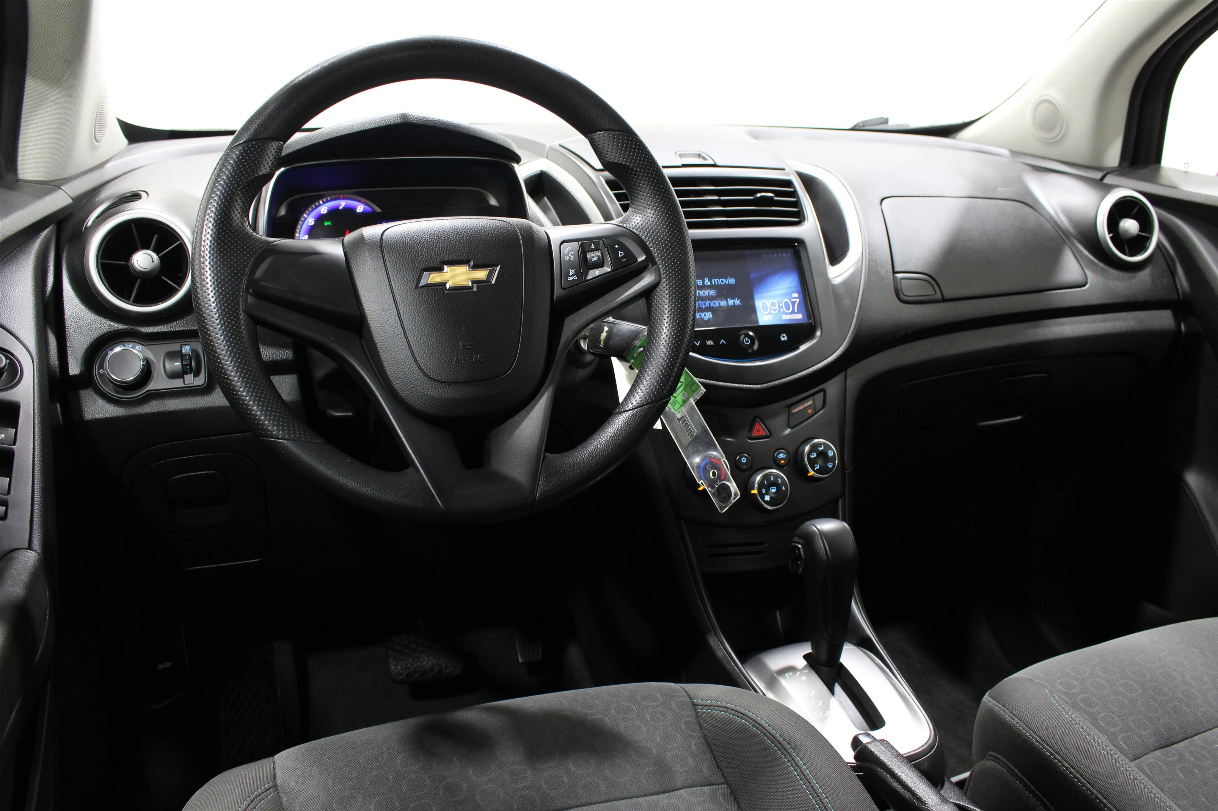 Used 2015 Chevrolet Trax LS with VIN KL7CJKSB2FB223249 for sale in Wichita, KS