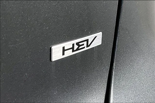 New 2026 Gray Kia LX image 10