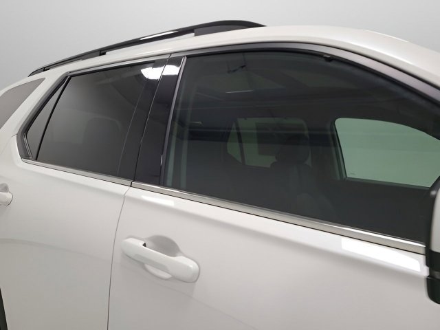 Used 2025 Platinum White Pearl Honda Touring image 15