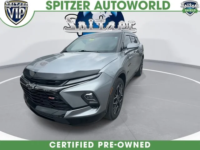 Used 2024 Gray Chevrolet RS image 3
