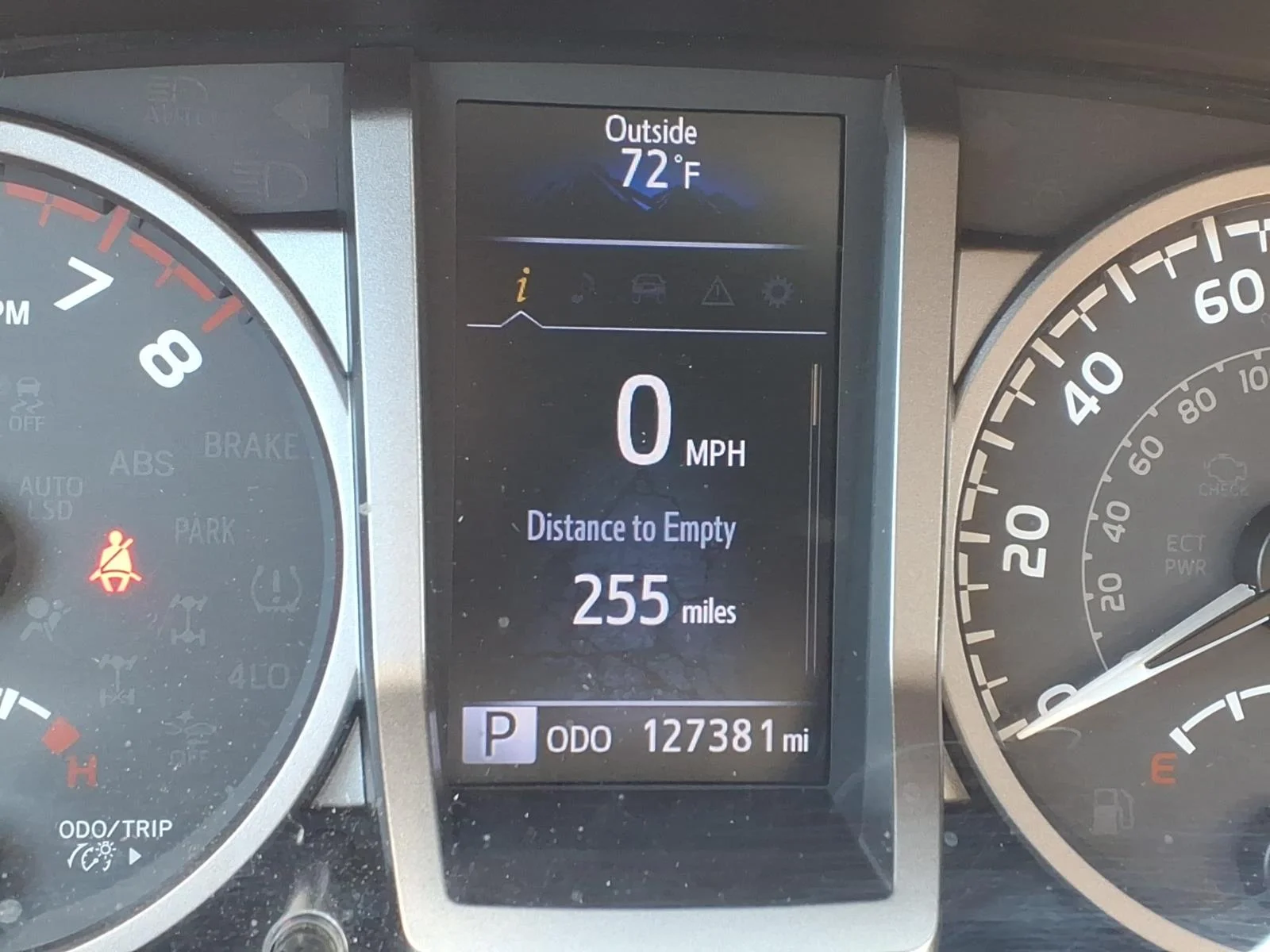 Used 2018 White Toyota  image 20