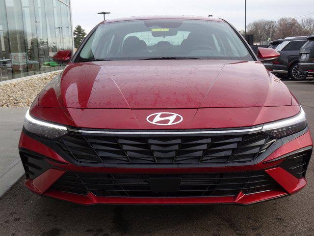 2025 Hyundai Elantra SEL - Photo 7
