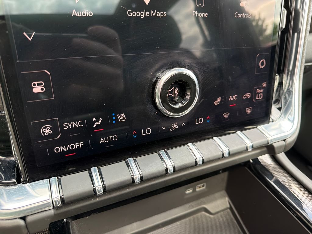 Used 2025 Sterling Metallic GMC Elevation image 23