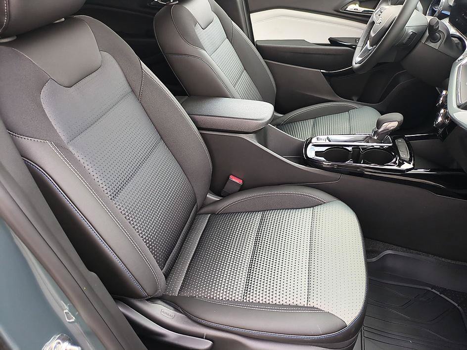 New 2026 Cypress Gray Chevrolet LT image 32