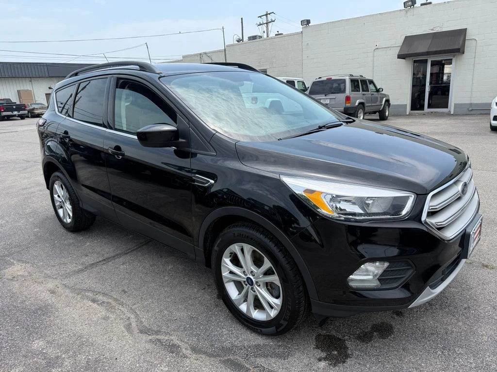 Used 2018 Black Ford SE image 11