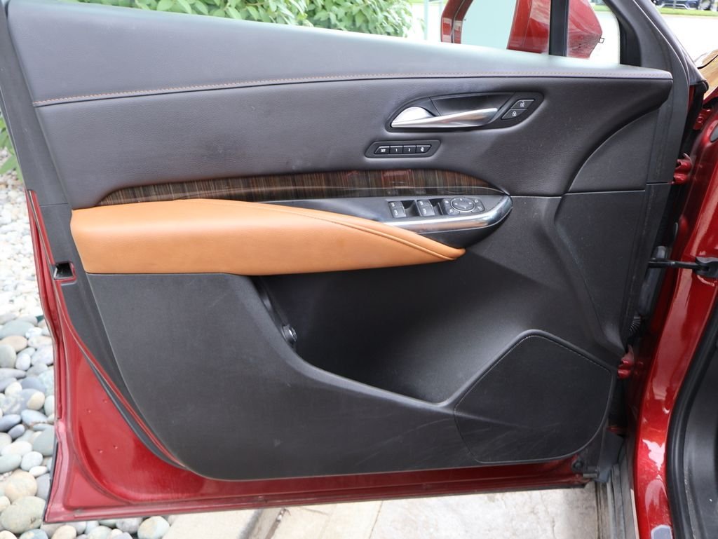 Used 2020 Red Cadillac Sport image 19
